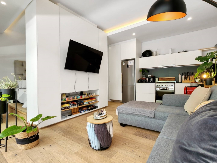 1 Bedroom Property for Sale in Sea Point Western Cape